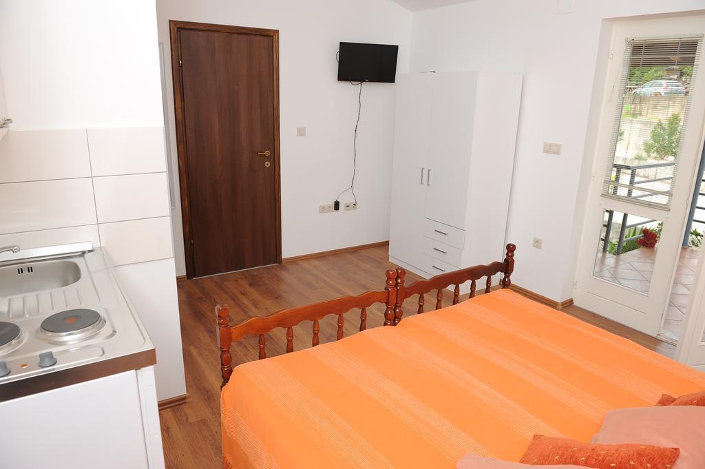Apartments Neda Ploce  Bagian luar foto