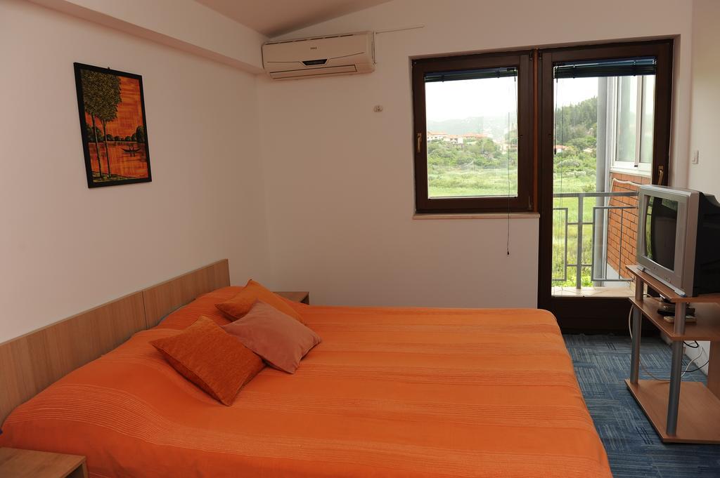 Apartments Neda Ploce  Bagian luar foto